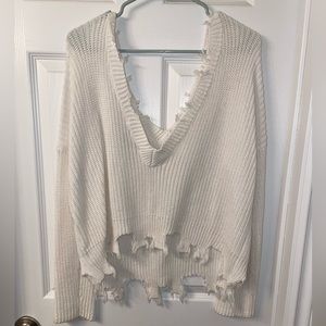 FOREVER 21 WHITE V NECK DISTRESSED SWEATER